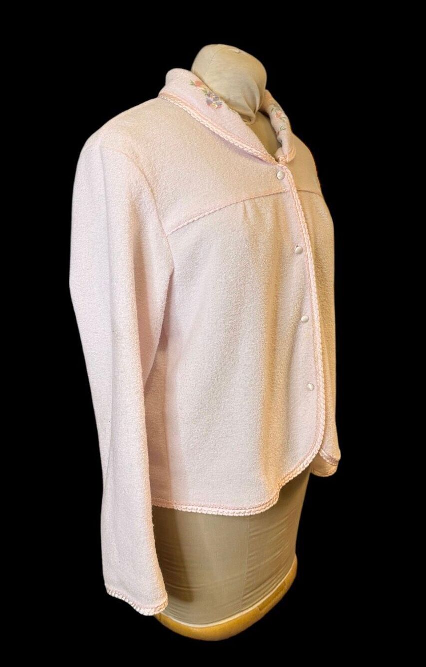 Intimate Essentials Soft Fleece Button Front Pink Bed Jacket Large Embroidered C - Picture 4 of 13